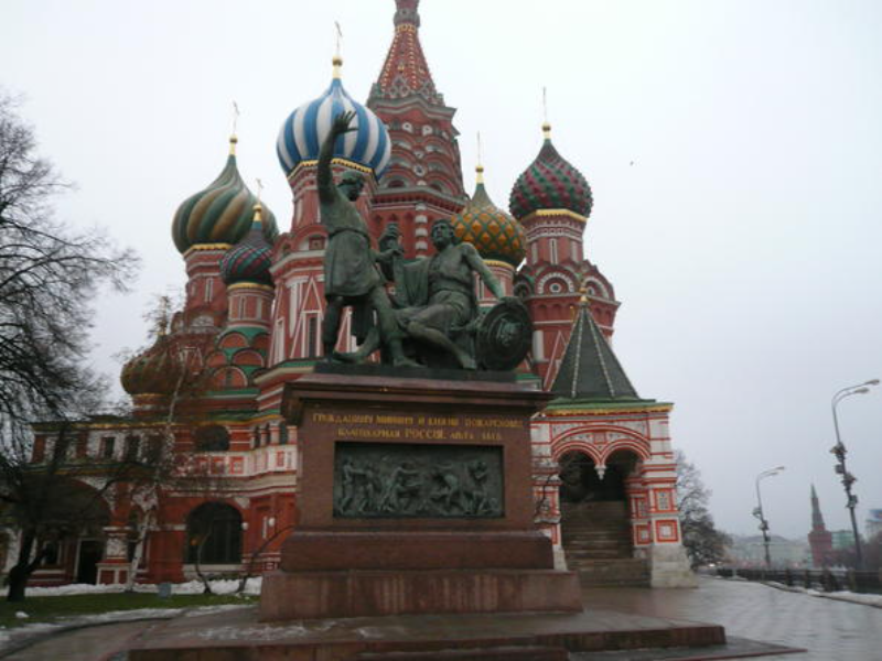 Соберите пазл, на котором изображено место,  связанное с наиболее важными событиями в России puzzle